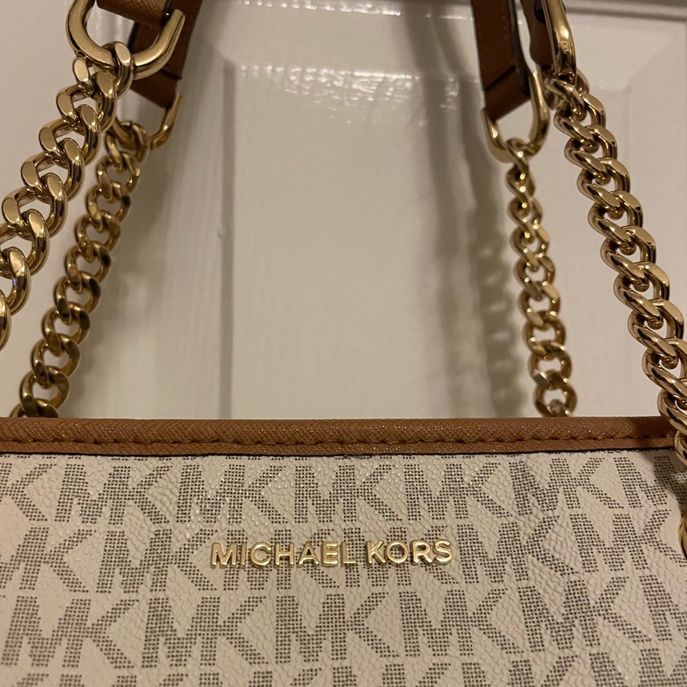 Michael Kors Signature Logo Jet Set Trvael Chain Medium tote - Picture 3 of 7